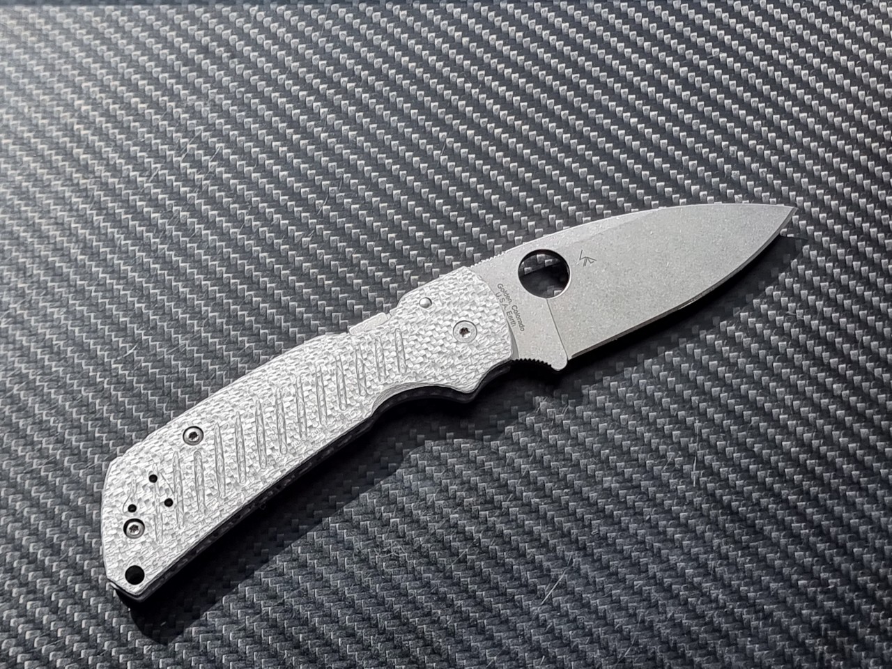 Custom scales Stratos-P, for  Spyderco Shaman knife